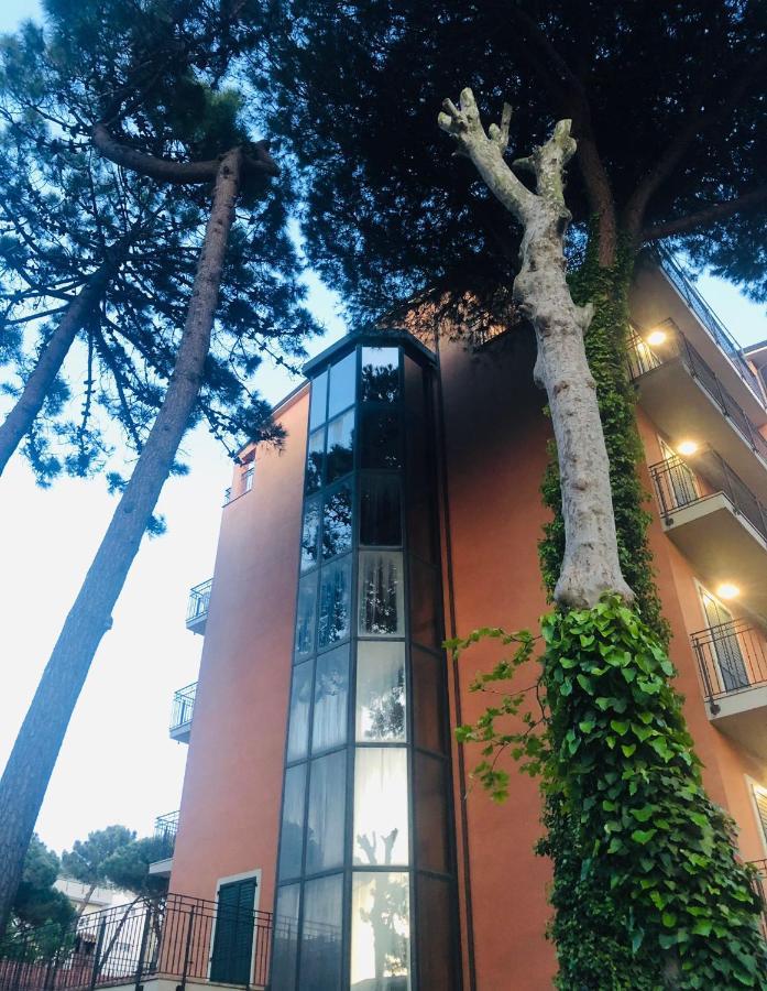 Hotel B&B Des Bains Milano Marittima Exterior foto